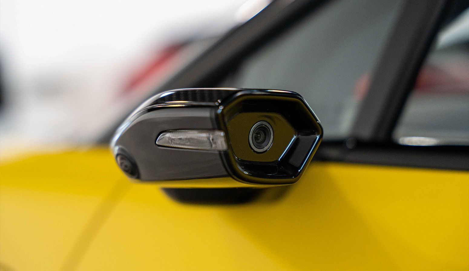 Lotus Eletre SUV 100% électrique Jaune - Théobald Nancy
